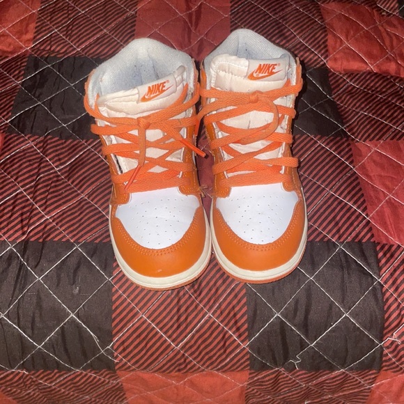 NICE FALL BUNDLE . TODDLER COAT AND JORDAN 1’s. - Picture 5 of 10